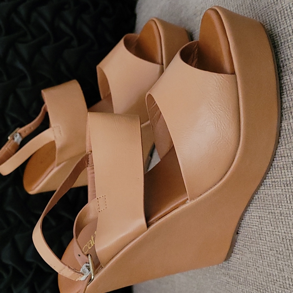 CATHY JEAN TAN WEDGE SANDALS